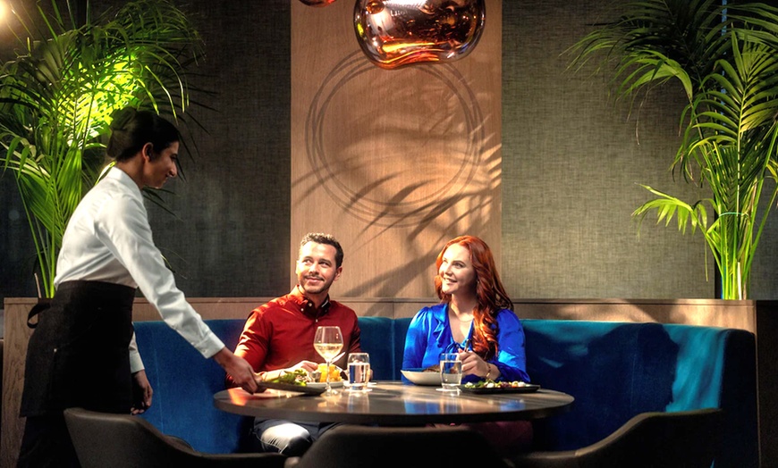 Image 11: 4* Belfast: Deluxe or Executive Double Stay with Breakfast & Dinner 