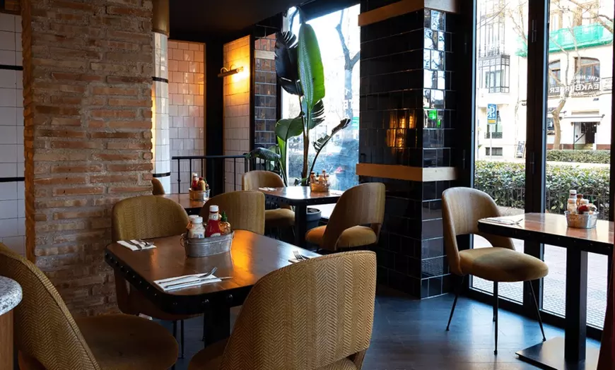 Image 7: Combo de afterwork en SteakBurger con 5 o 10 cervezas y picoteo