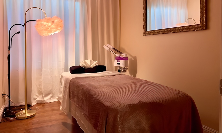 Image 4: 30, 45, 60, or 90-Minute Full Body Massage with Optional Foot Massage