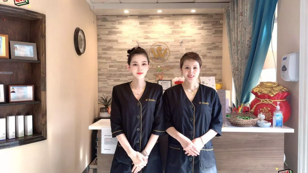 Swedish Deep Tissue and Hot Stone Massages with Couples Options