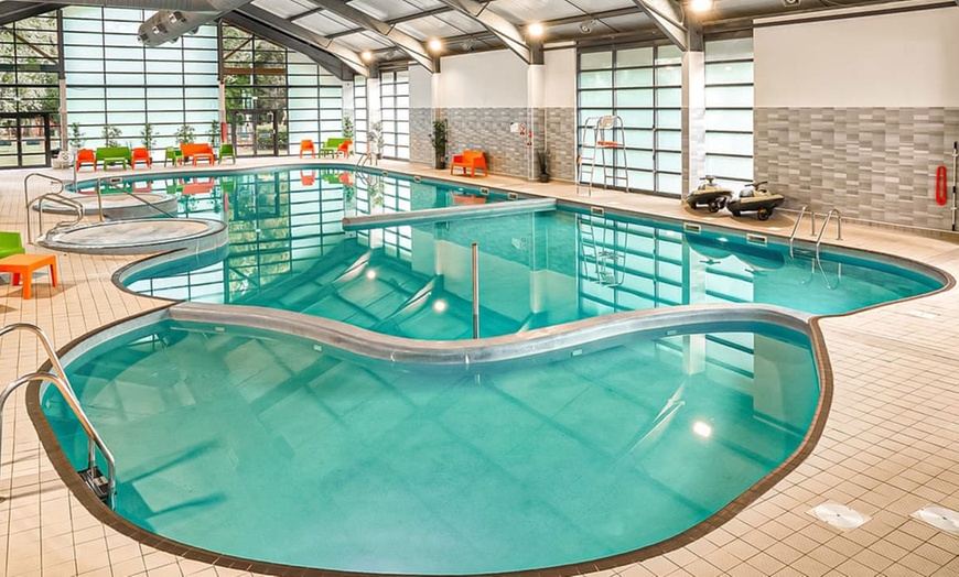 Image 2: Forest of Dean: Glamping Megapod for Four