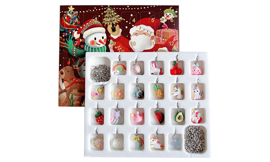 Image 10: Christmas Gnome, Countdown or DIY Bracelet Necklace Advent Calendar