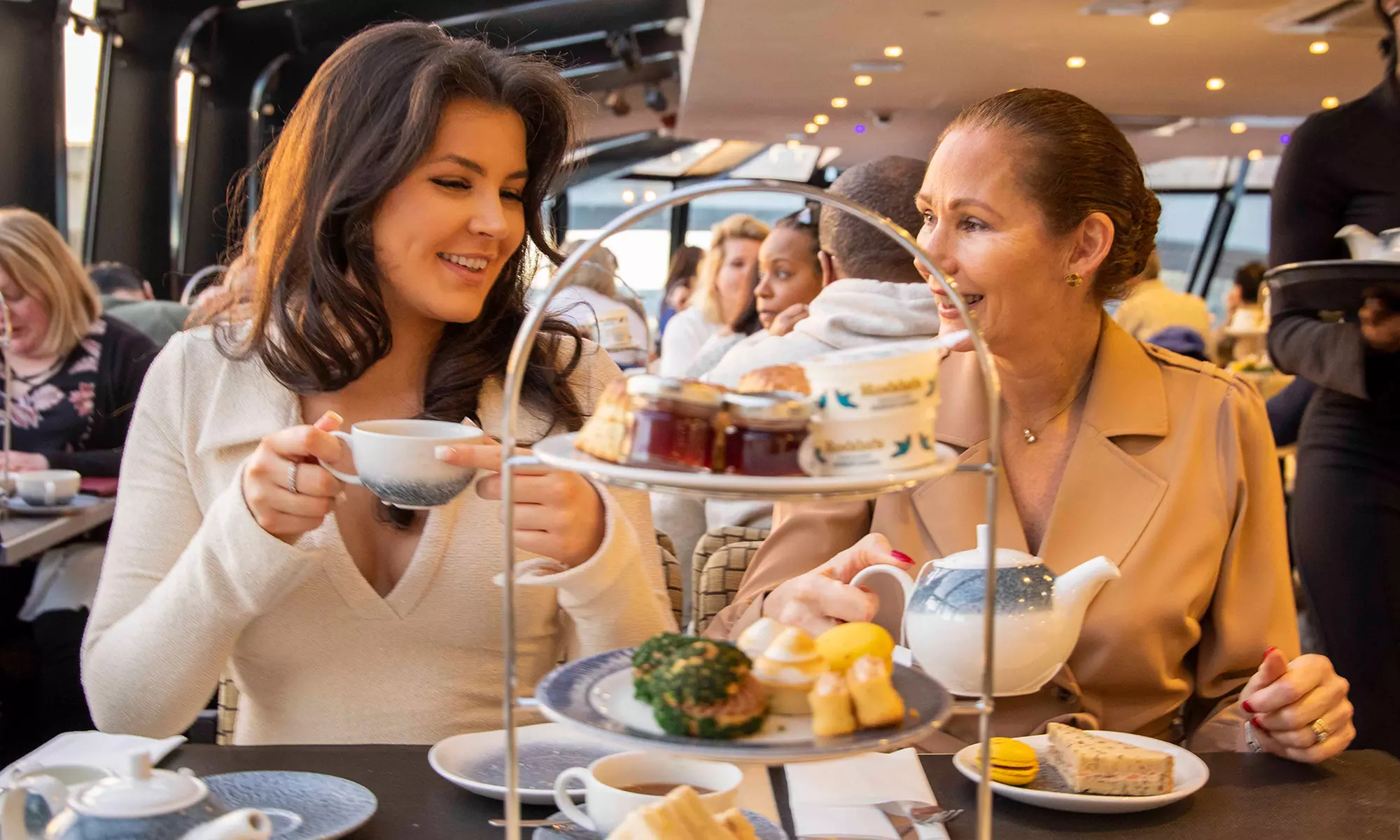 All Aboard! Classic Afternoon Tea Cruise with London Sightseeing