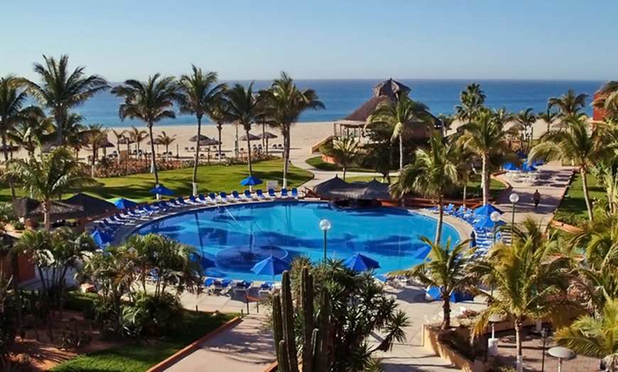 Holiday Inn Resort Los Cabos Stay with Airfare from Vacation Express in ...