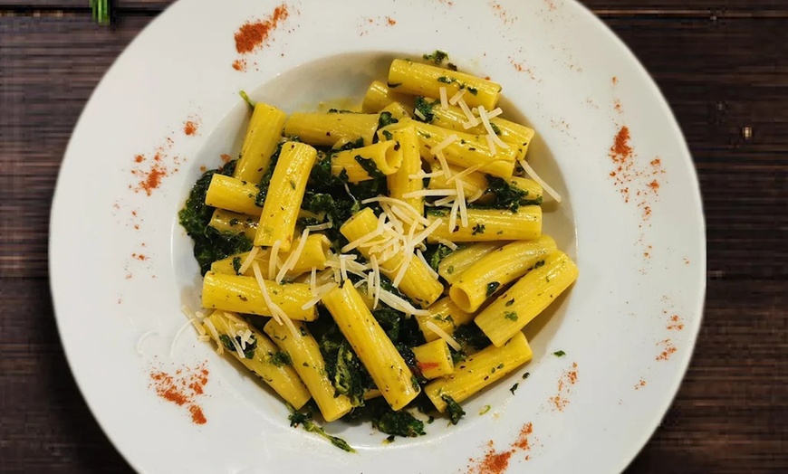 Image 4: Pizza oder Pasta nach Wahl inkl. Insalata Mista für bis zu 4 Personen