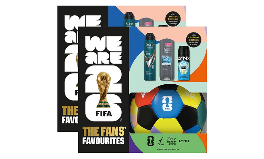 Image 4: Men's FIFA Fan Favourite Gift Sets Wash, Spray & Skill Ball with Pump