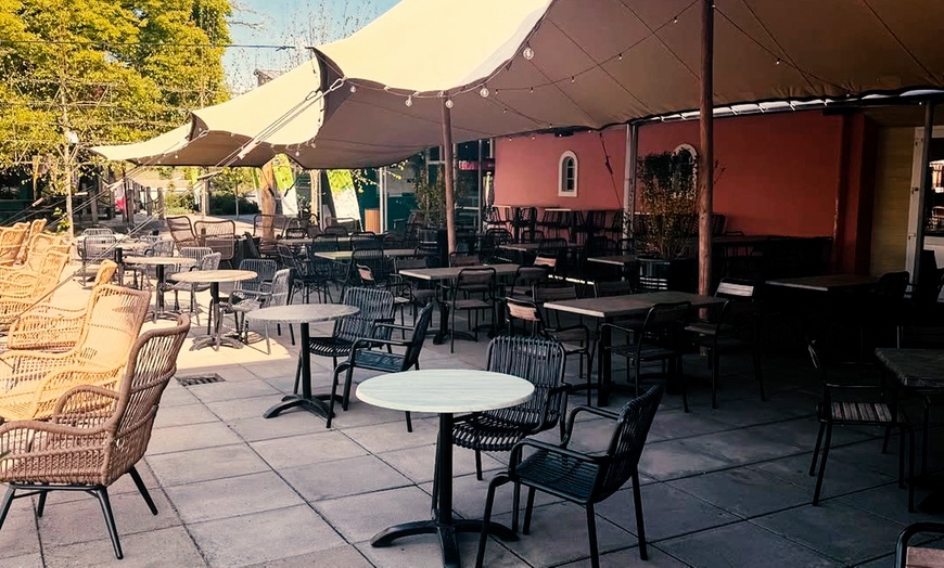 Image 6: Smaakvol 3-gangendiner met uitzicht op de Rhederlaagse Meren