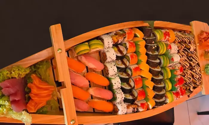 Expérience sushi à 2 ou 3 : soupe miso fraîche et bateau à sushis