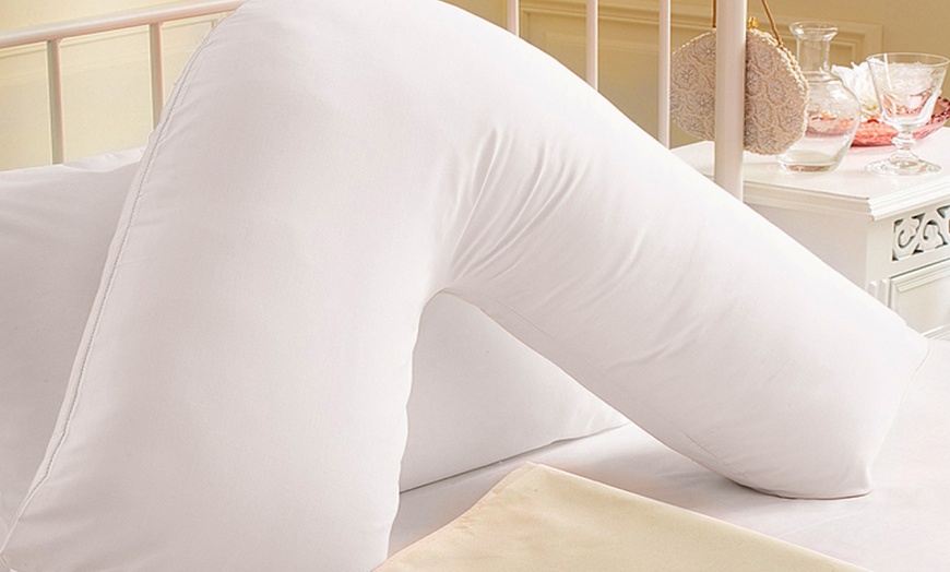 Image 1: V-Shaped Pillow With Pillowcase