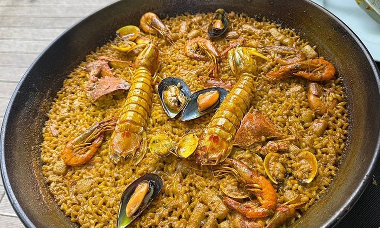 Menú de arroz para compartir, clásico o prémium, para 2 o 4 personas