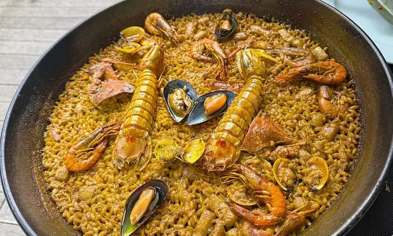 Menú de arroz para compartir, clásico o prémium, para 2 o 4 personas