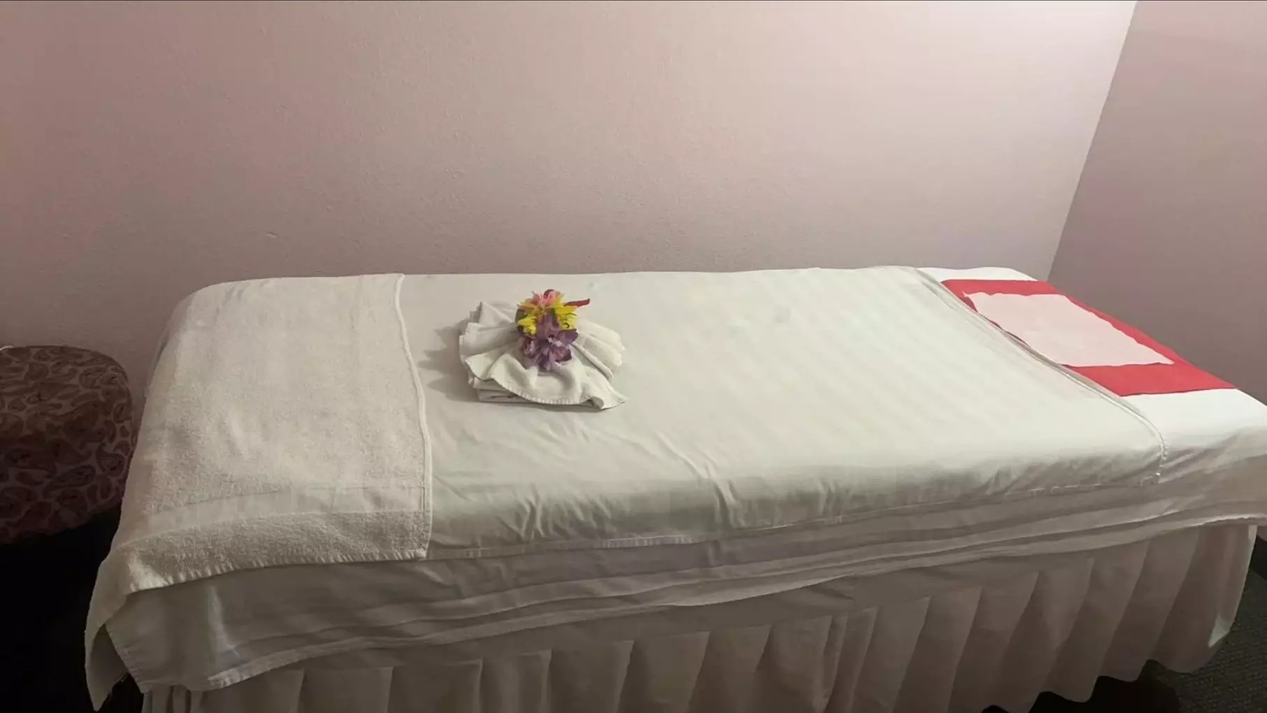 60 or 90 Min Deep Tissue Massage or 45 Min Relaxing Massage and Facial