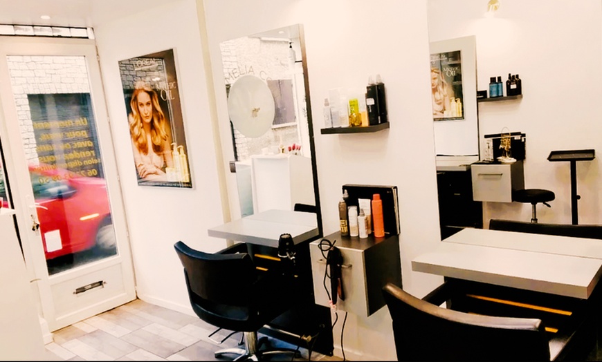 Image 2: Shampoing, coupe et brushing avec coloration ou balayage