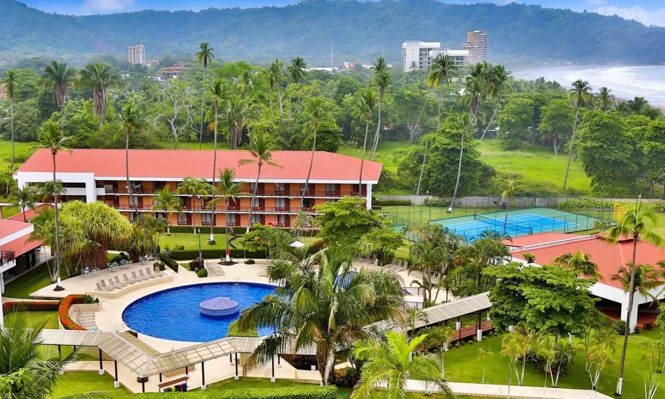 ✈ 3-Nt All-Incl. Costa Rica Trip with Air & Car from Travel by Jen
