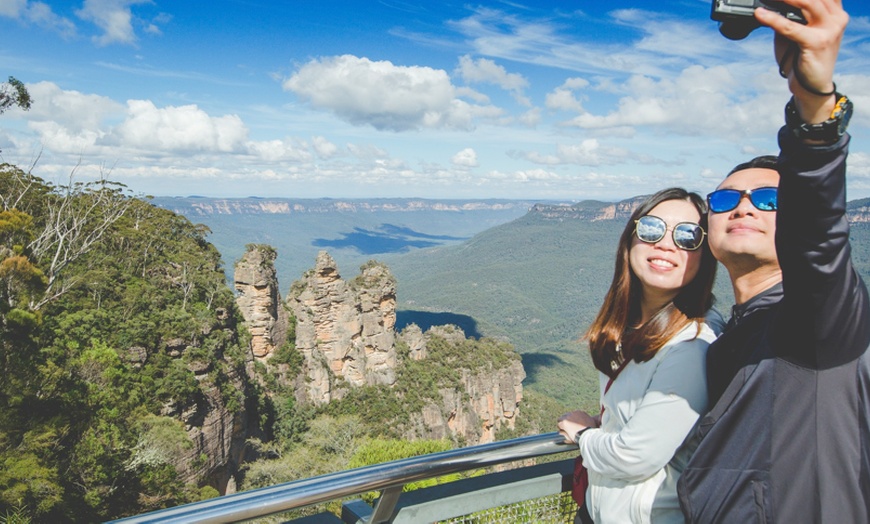 Image 2: Blue Mountains or Hunter Valley Tour: Wildlife, Wine & Scenic Wonders!