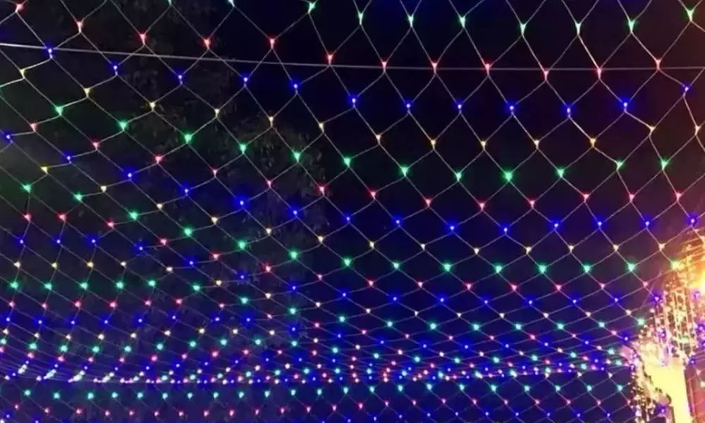 LED-Netzlichter mit Solarpanel