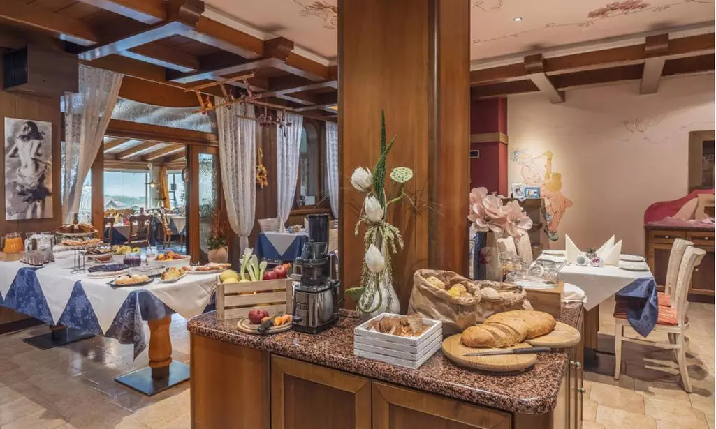 Trentino: 1 o 2 notti con colazione, aperitivo o cena per 2