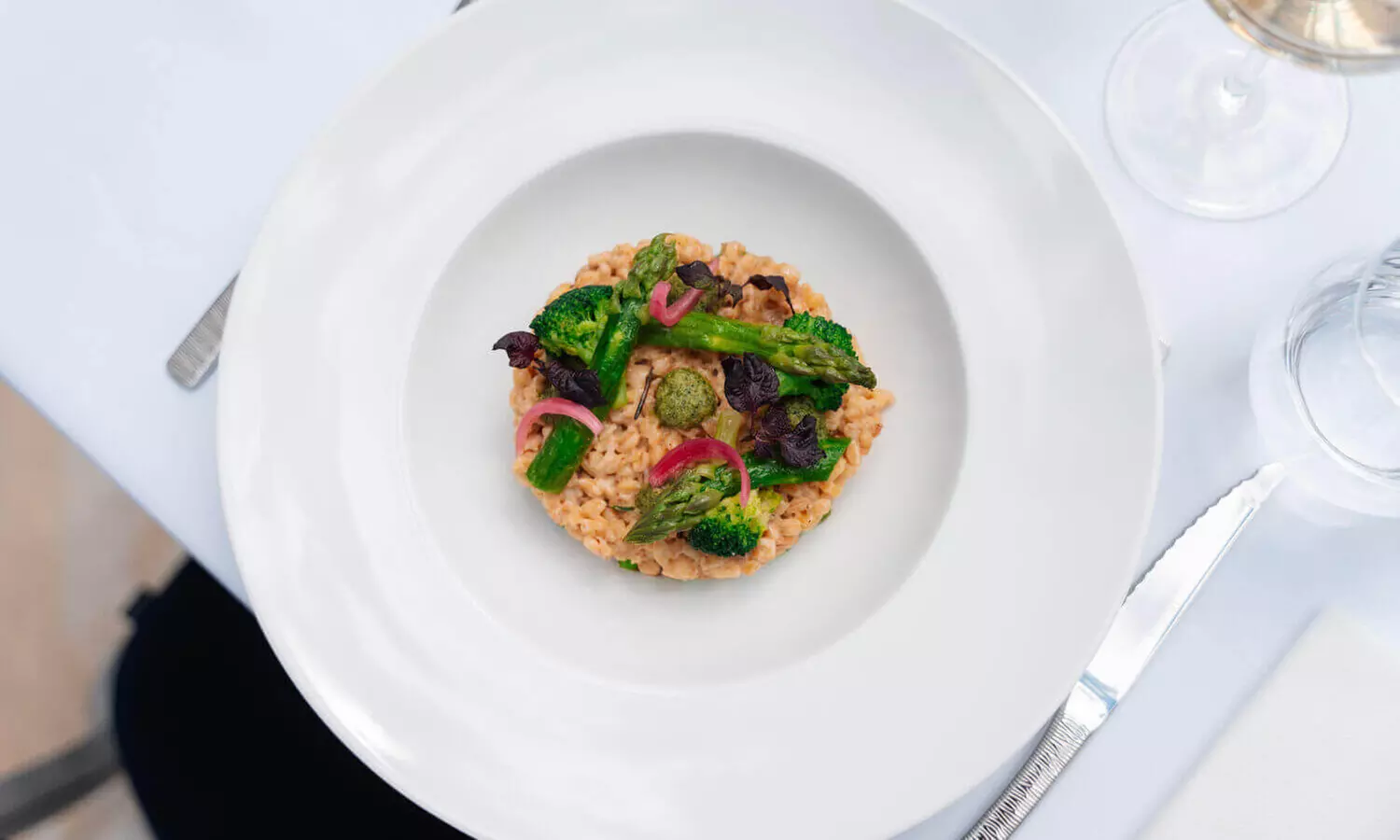 Envolée gourmande avec un menu des délices aux portes de Paris