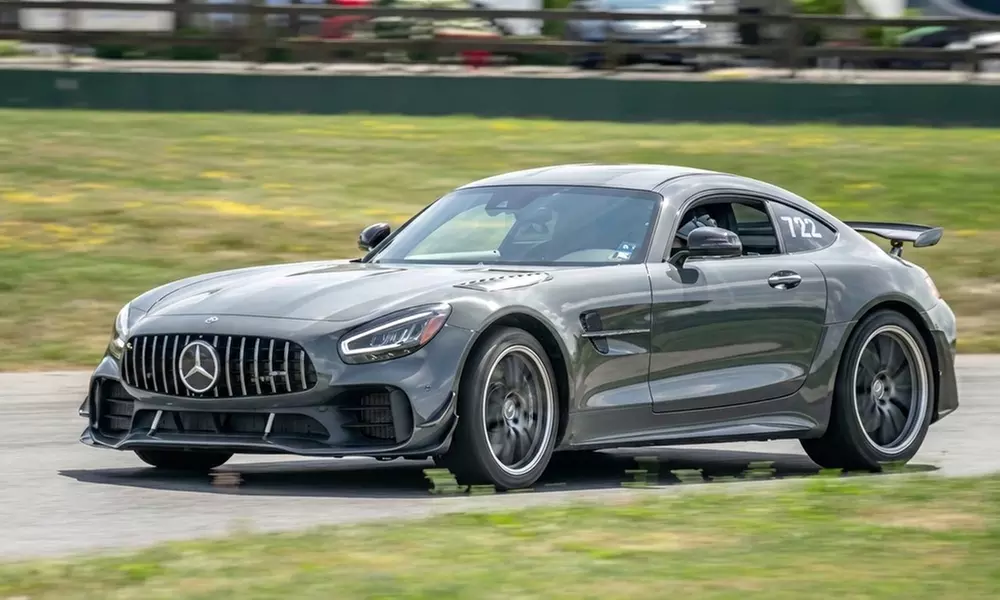 High-Revving Racetrack Driving Experiences at Pineview Run