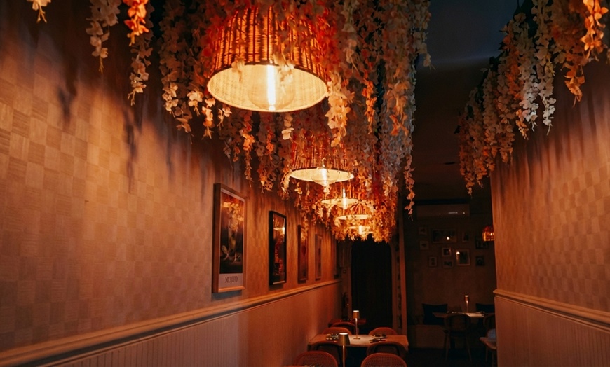 Image 3: Dinner Bundle with Entree, Drink, Appetizer & Dessert for 1–4 People