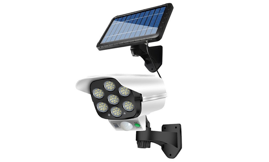 Image 5: Outdoor Solar Security Lights with Motion Sensor