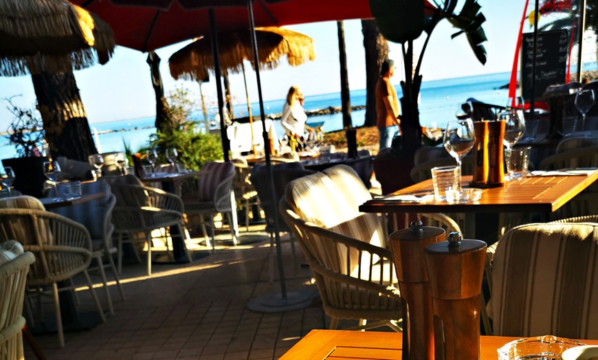 Image 8: Déjeuner ou dîner bistronomique en bord de mer au Voile Rouge