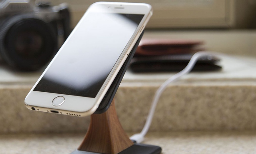 Image 1: Wireless Fast Charging Stand