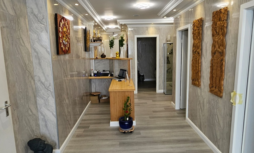 Image 8: 60 oder 90 Min. Hot Aroma Therapie Massage für 1 Person