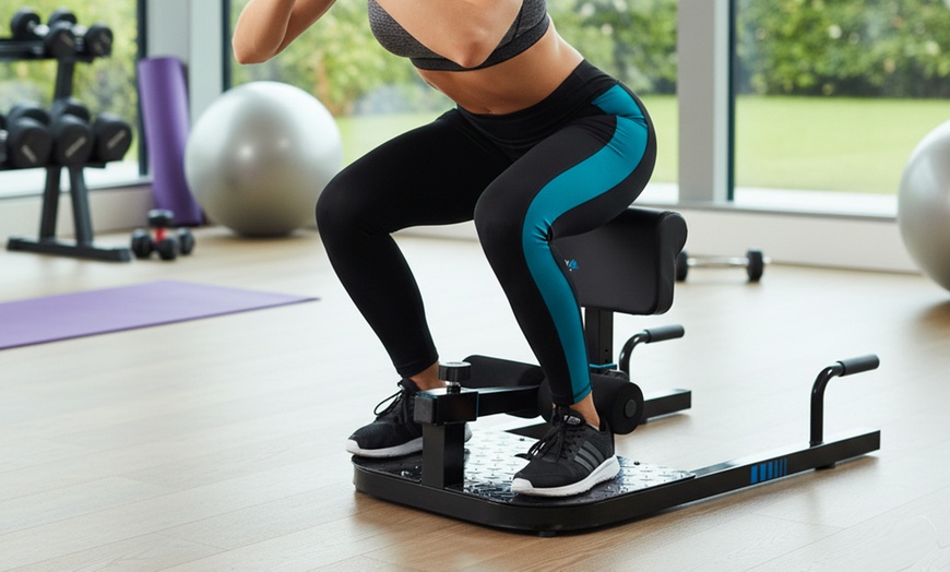 Image 19: Equipements de fitness Sparraw : machine squats, banc, vélo, rameur