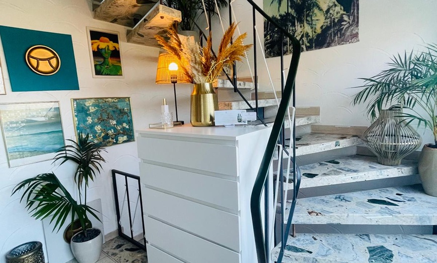 Image 5: Microneedling opt. mit Anti-Aging-24K-Treatment oder Aquafacial