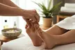 Sesión de reflexología podal con opción a masaje de piernas cansadas para 1 persona; ahorra hasta un 56% - Second Medium