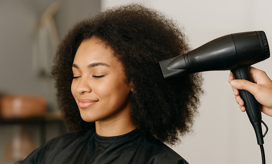 Image 2: Up to 35% Off on Salon - Hair Color / Highlights at Clasyque Hair care- suite 408