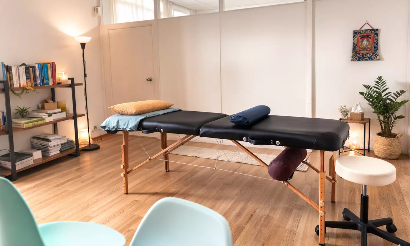 Sesión quiropráctica con examen postural y uno o dos ajustes