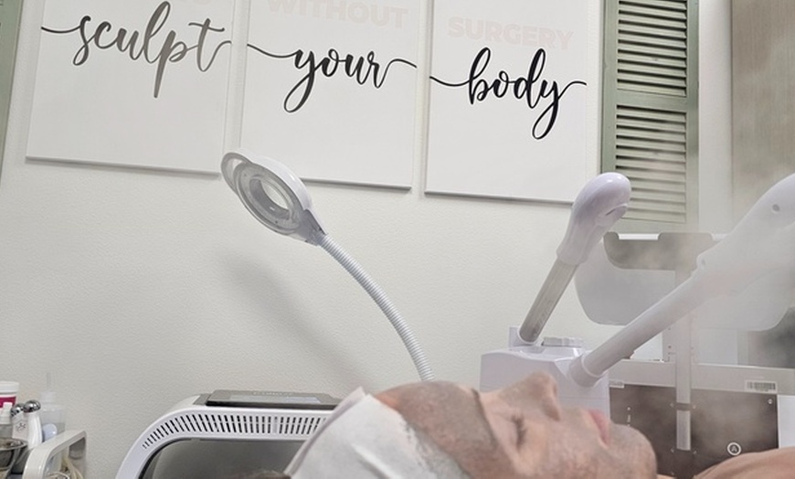 Image 4: 60-Min Pampering: Body Contouring & Anti-Aging Facial