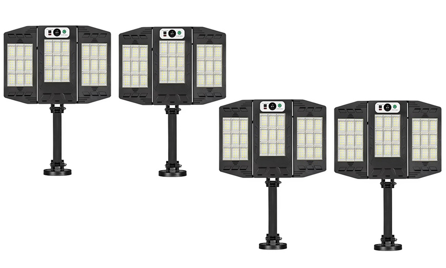 Image 4: 2 ou 4 minilampadaires solaires avec 3 panneaux intégrés 216 LEDs