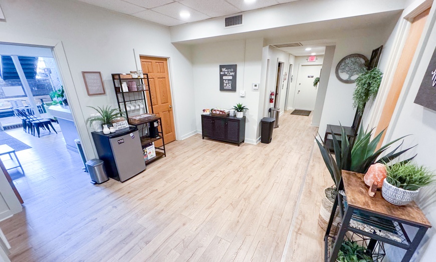 Image 2: Customized Massage w/ Heated Table, Hot Towels, and Cupping (optional)