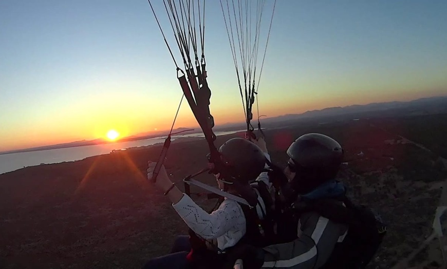 Image 3: Vuelo en parapente biplaza para 1 o 2 personas en Alicante