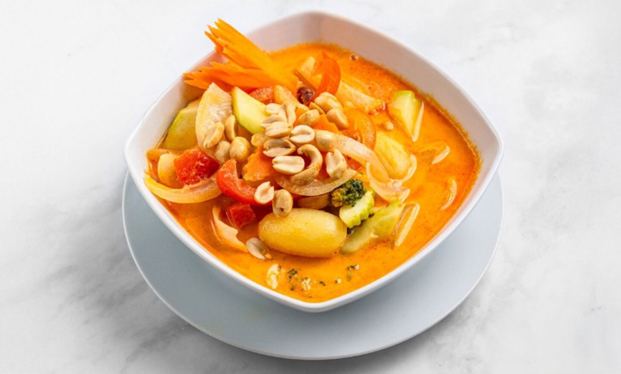 Image 3: Thailändisches 2-Gänge-Menü nach Wahl für 1 bis 4 Personen