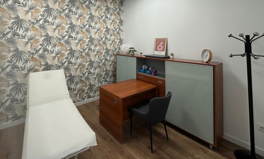 Image 2: Radiofrecuencia Indiba facial o corporal, 1 o 2 sesiones a elegir 