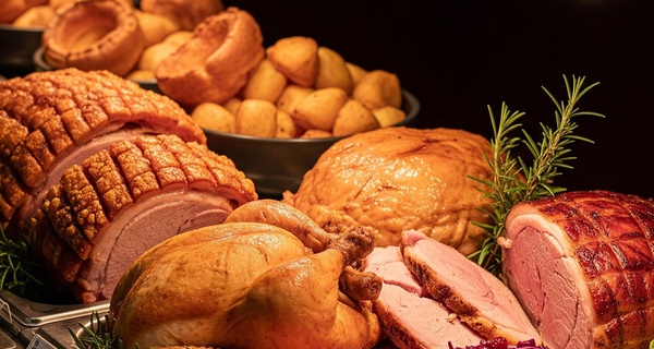 Premium 3-Course Sunday Roast with Prosecco or Wine for 1, 2, or 4