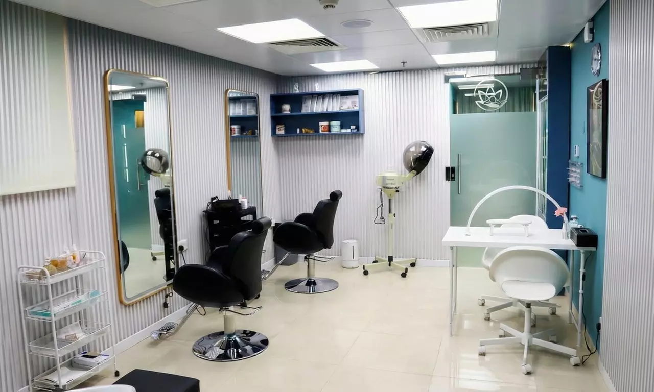 60 or 90 Minute Spa, Aromatherapy, Relaxation & Hot Stone Treatments