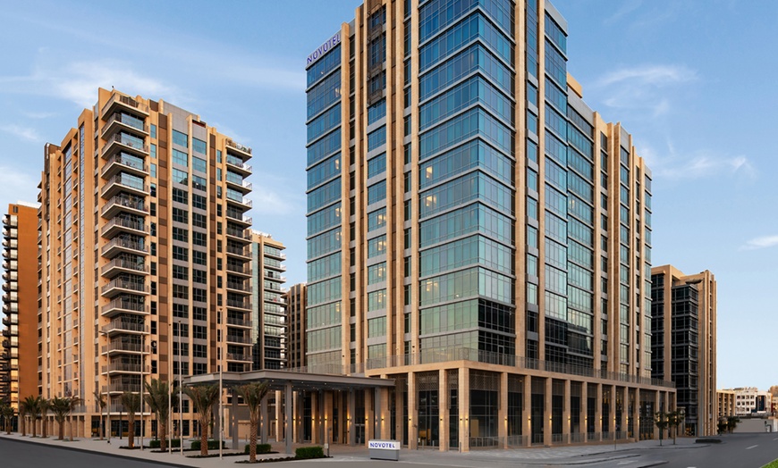 Image 7: 4* Christmas Eve Dinner Buffet or Christmas Day Brunch with Beverages