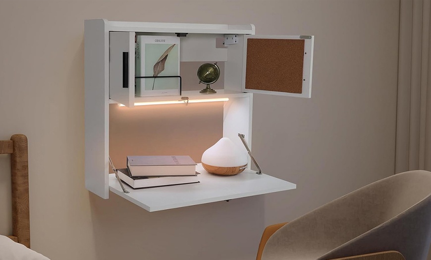 Image 4: Two Packs of Rechargeable Motion Sensor Under-Cabinet Lights