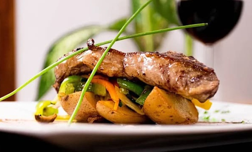 Image 9: Sabores mediterráneos: menú clásico o prémium para 2 o 4 personas