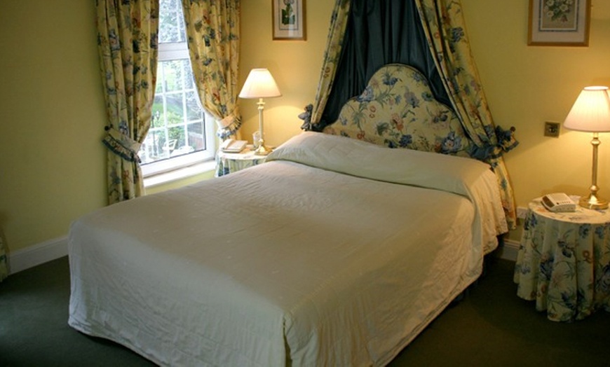 Image 10: Brecon Beacons: Country House Overnight Stay for 2