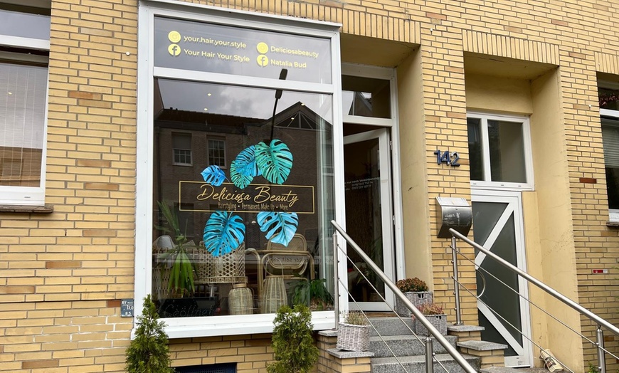 Image 5: 60 Min. Head-Spa Deluxe inkl. Kopfhautcheck, Pflege & Tee für 1 Person