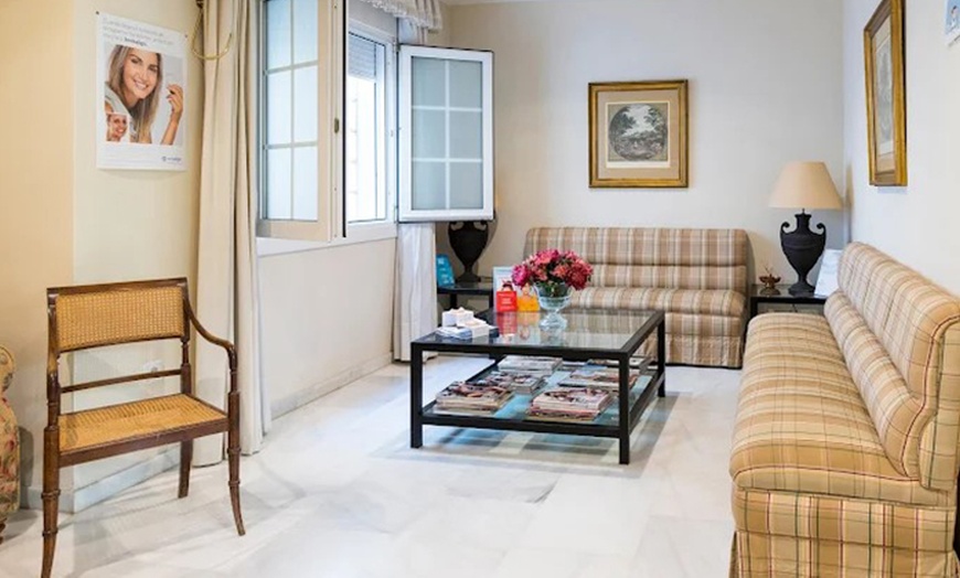 Image 2: Limpieza bucal con examen y diagnóstico para 1 o 2 personas