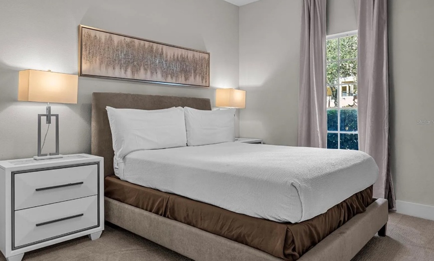Image 37: Family Suites Hotel in Orlando near Theme Parks with Shuttle & Pool
