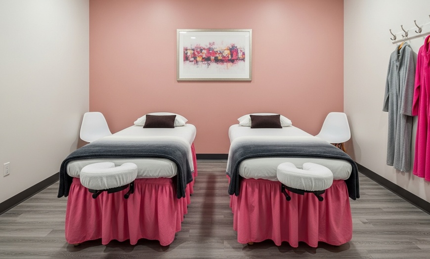 Image 4: Valentine’s Couples Retreat: Massage & Hot Stones.