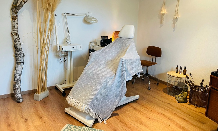 Image 1: 45-75 Min. Gesichtsbehandlung nach Wahl für 1 Person